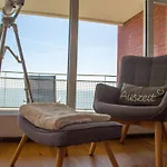 Meeresbrise Mit Balkon Und Meerblick